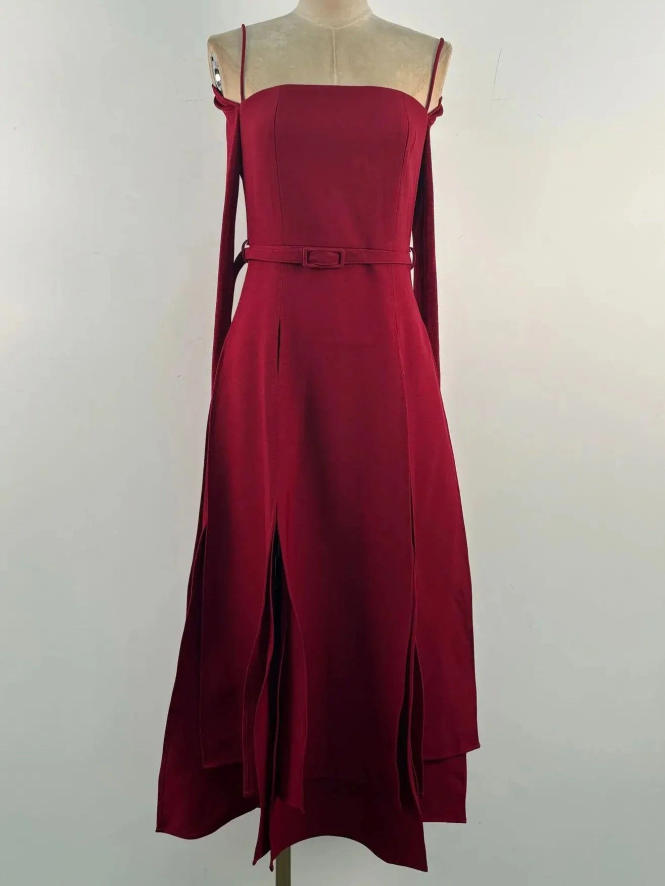 Luxury Cutout High-Neck Maxi Dress – Long Sleeve Red Elegance