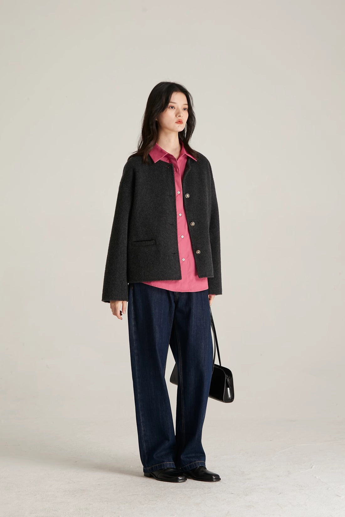 High-Quality Wool Short Coat – Elegant Round Neck Jacket