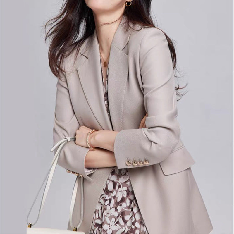 Tailored Grace – Classic Wool Blend Blazer