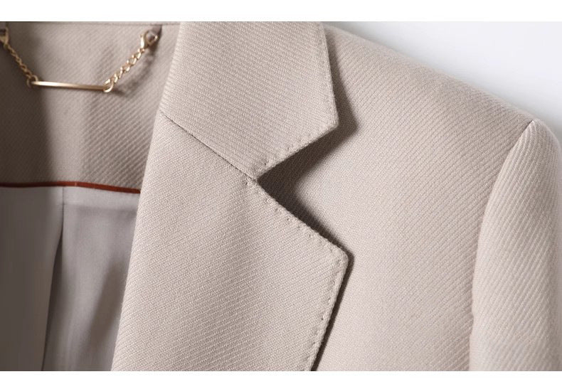 Tailored Grace – Classic Wool Blend Blazer