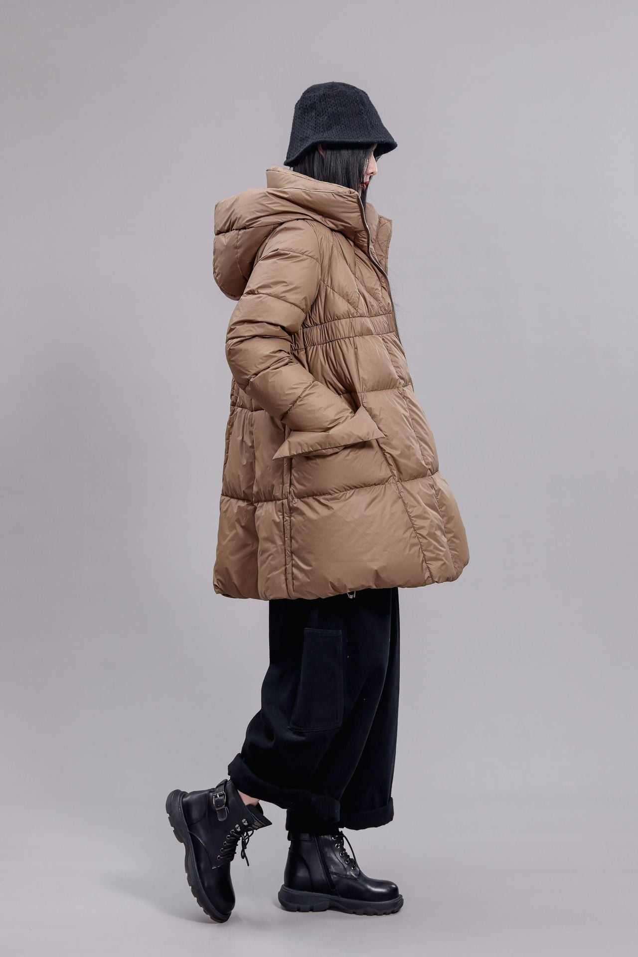 Luxury 90% White Duck Down Puffer Coat – Slim Fit, Hooded Winter Essential