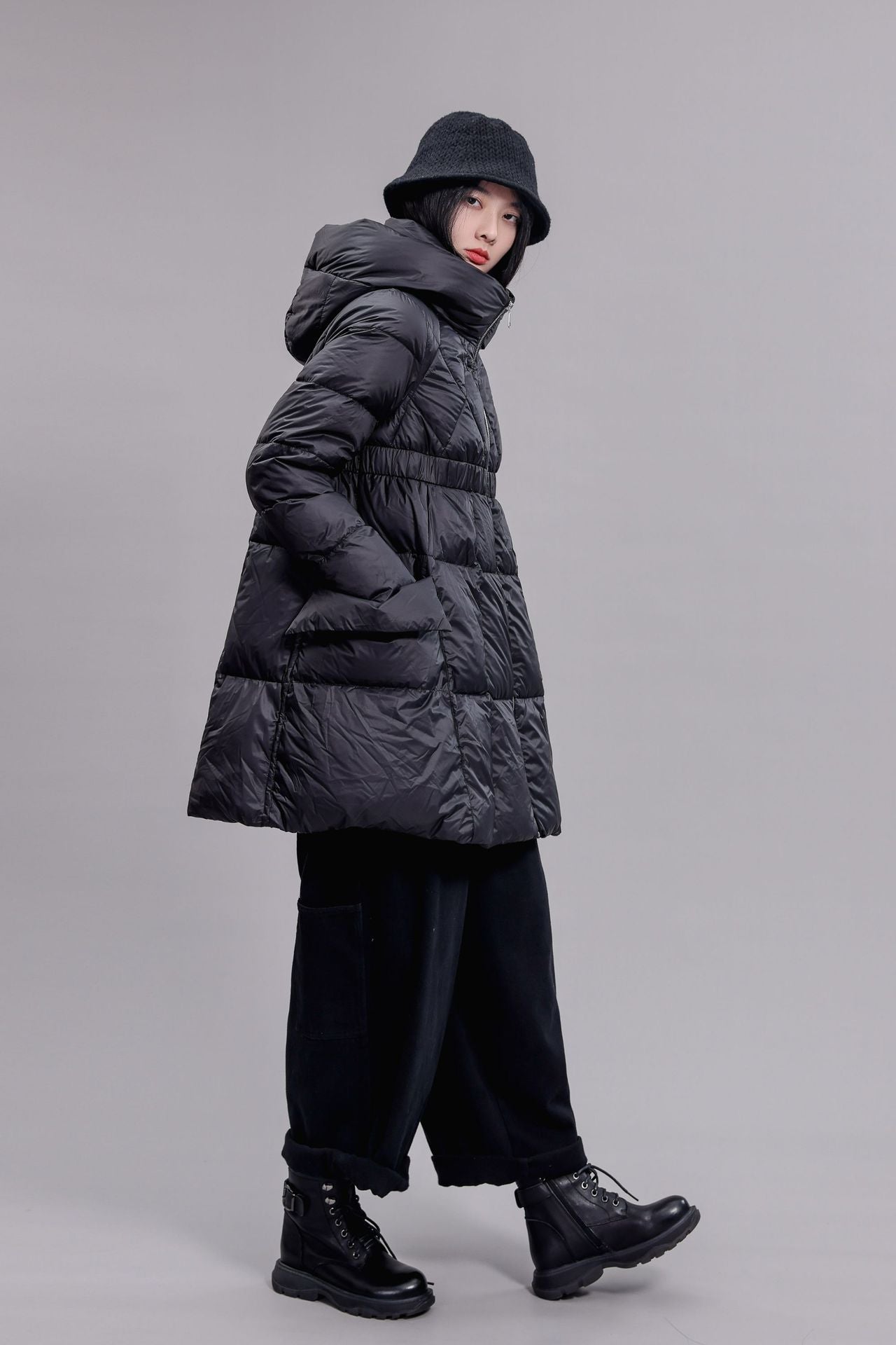 Luxury 90% White Duck Down Puffer Coat – Slim Fit, Hooded Winter Essential