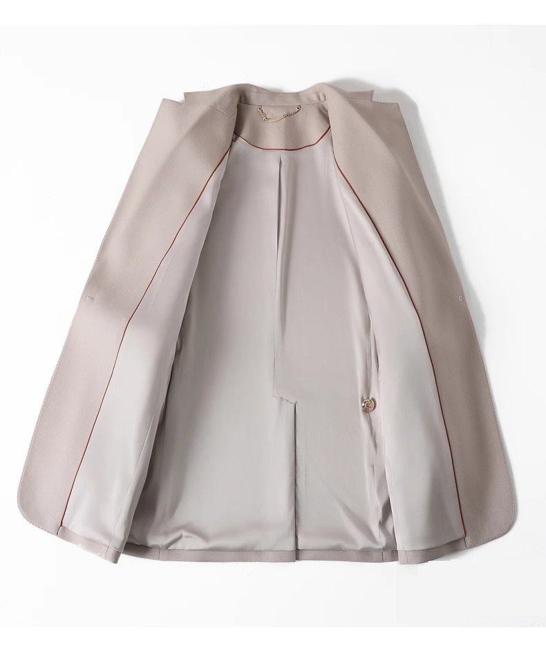 Tailored Grace – Classic Wool Blend Blazer