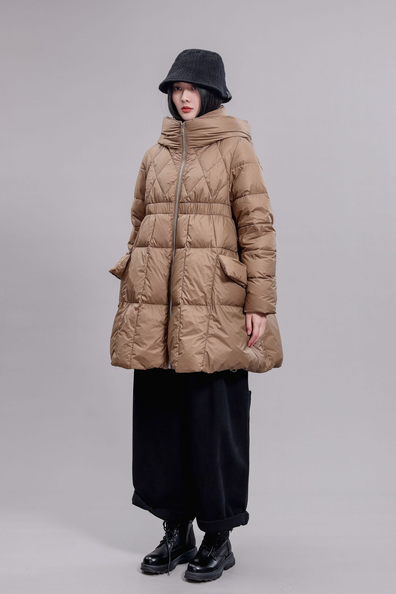 Luxury 90% White Duck Down Puffer Coat – Slim Fit, Hooded Winter Essential
