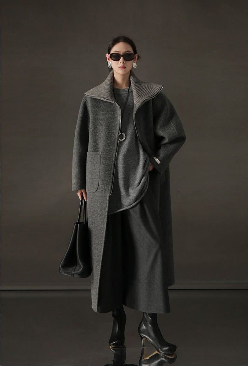 High Wool Content Long Coat with Mock Neck – Relaxed Fit, Zipper Front