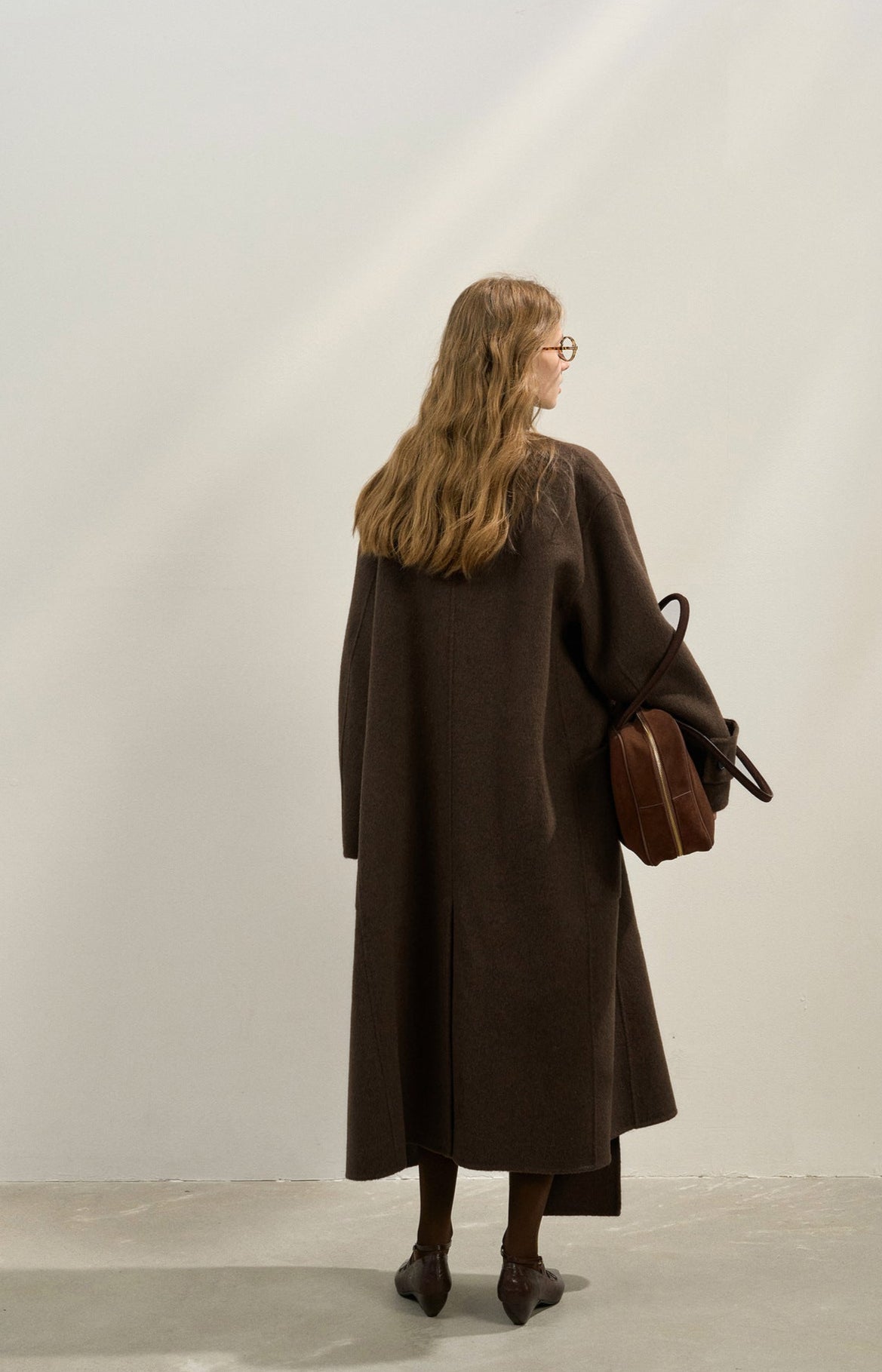 Premium Lamb Wool Shawl Collar Coat – Soft & Elegant Winter Overcoat