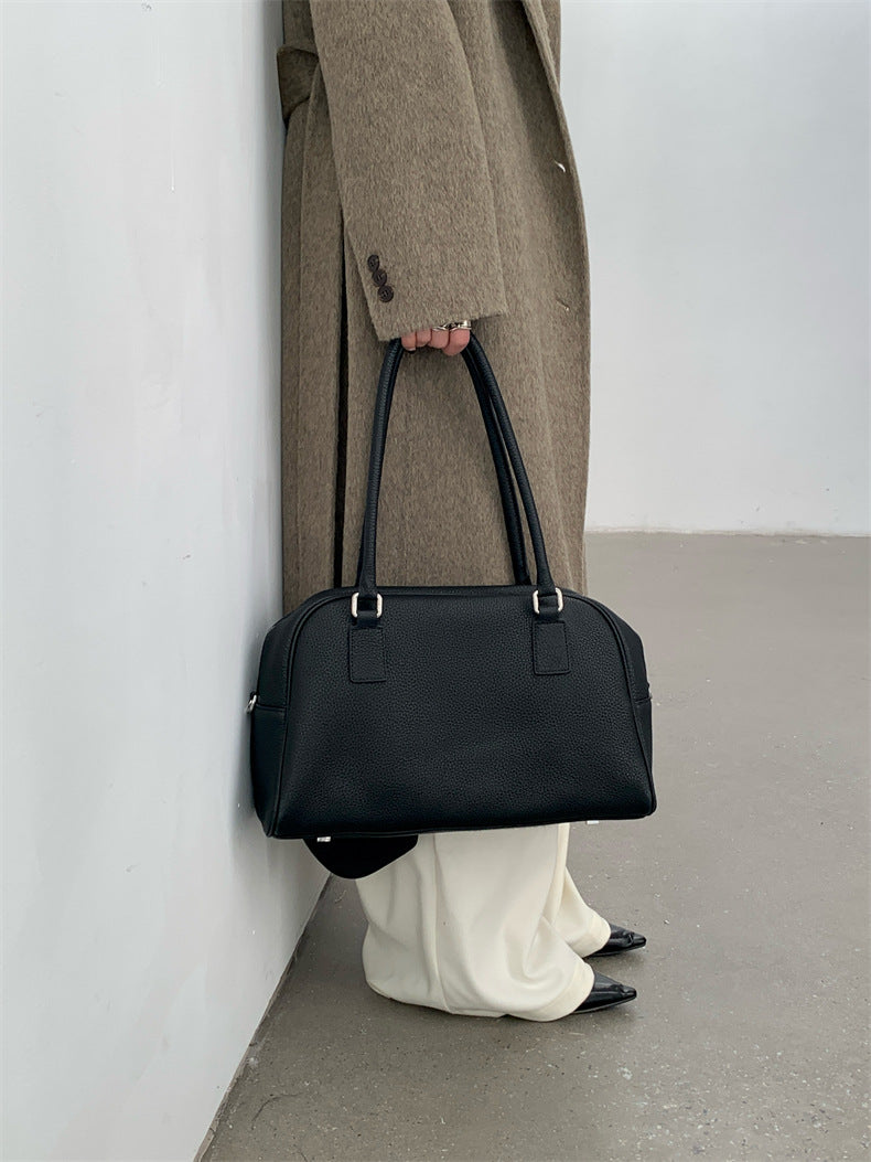 Cashmere Wool Structured Shoulder Coat – Timeless Elegance for Cold Days