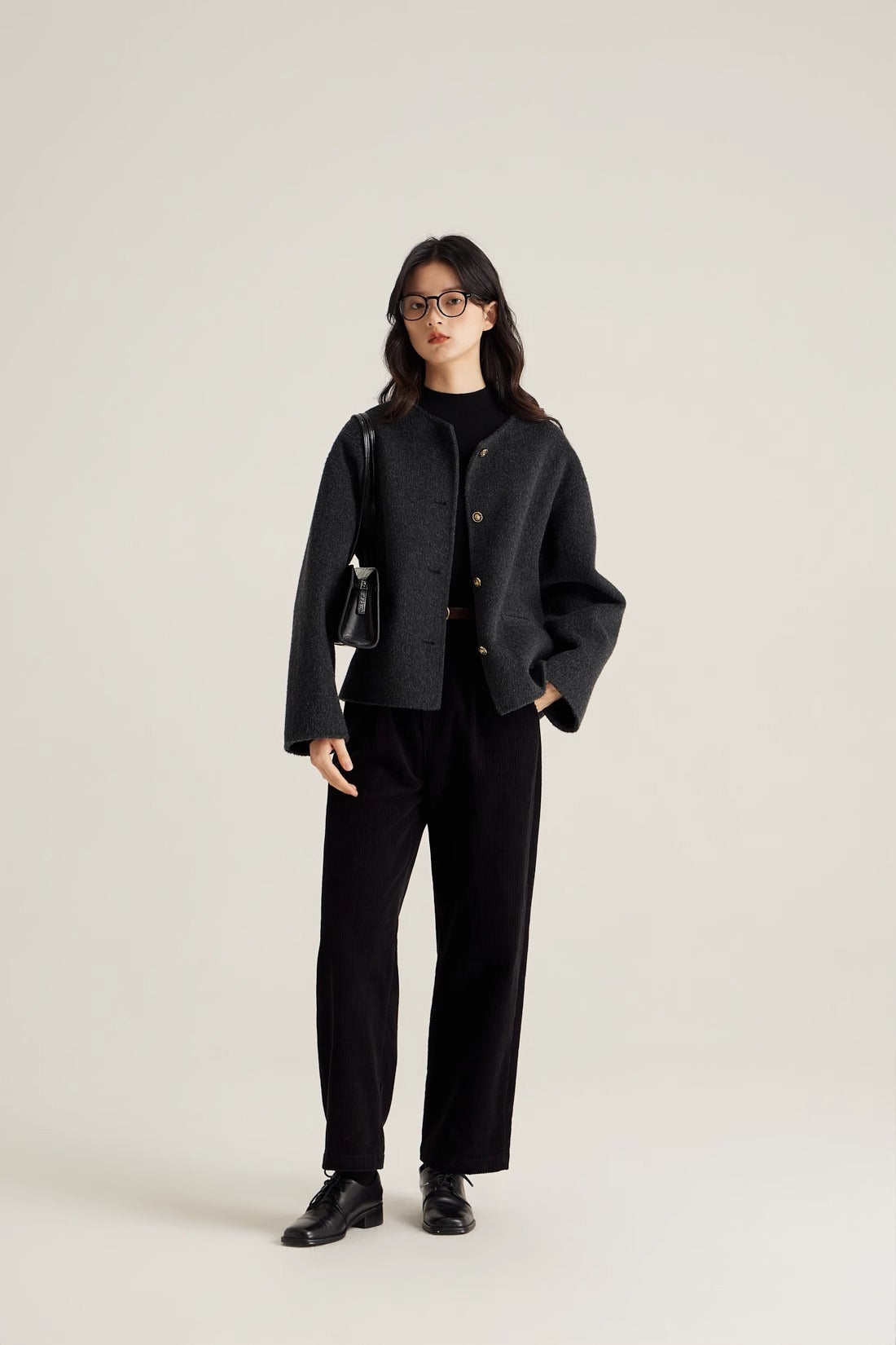 High-Quality Wool Short Coat – Elegant Round Neck Jacket
