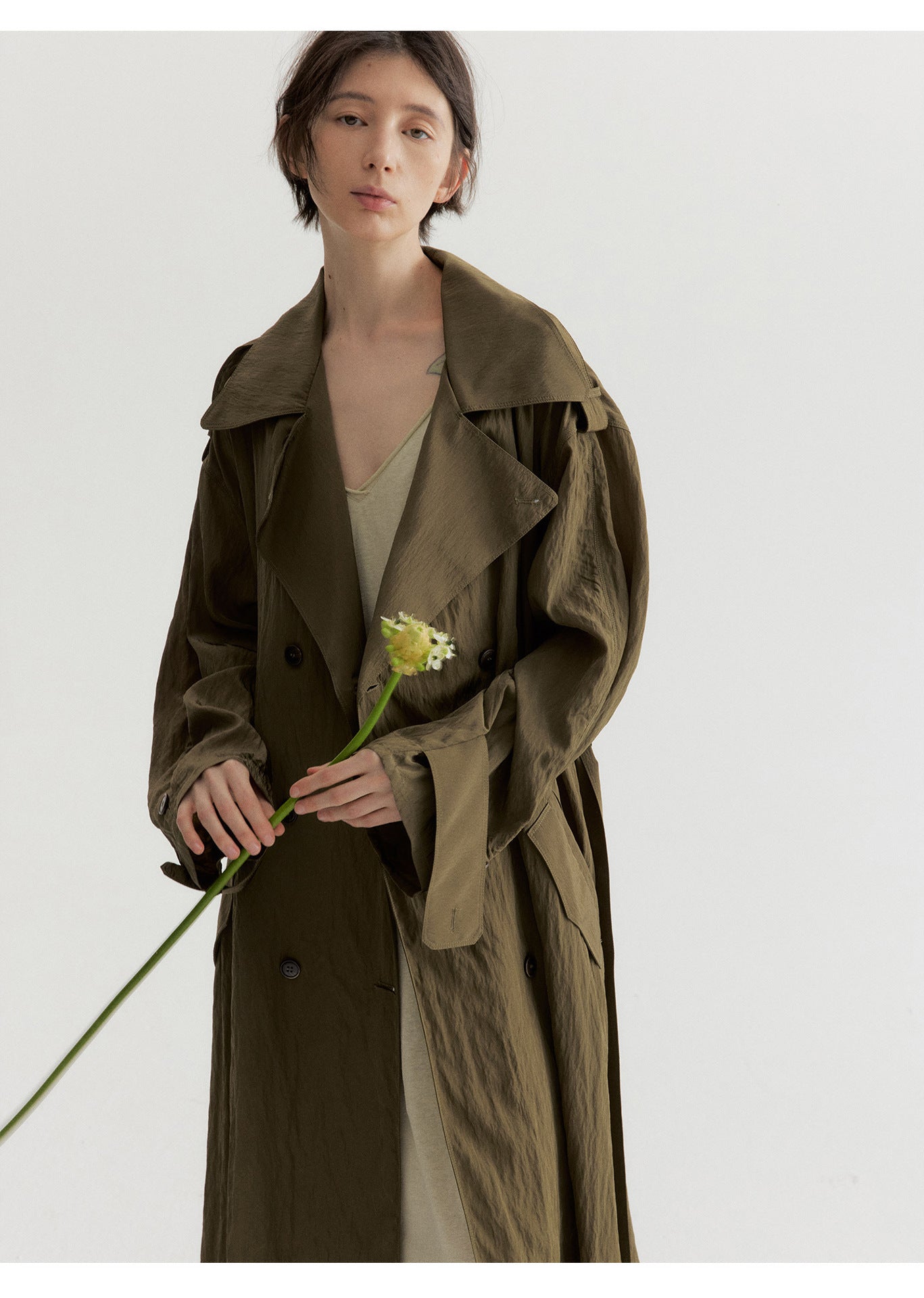 Satin Shine Sleeveless Summer Trench – One Size