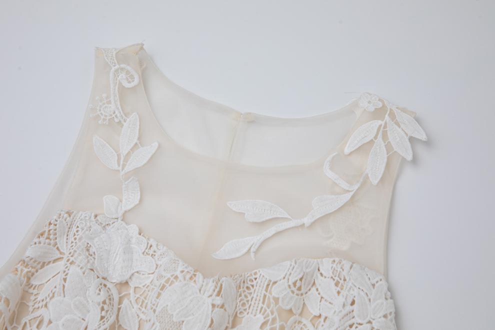 Goddess-Style White Lace Maxi Dress