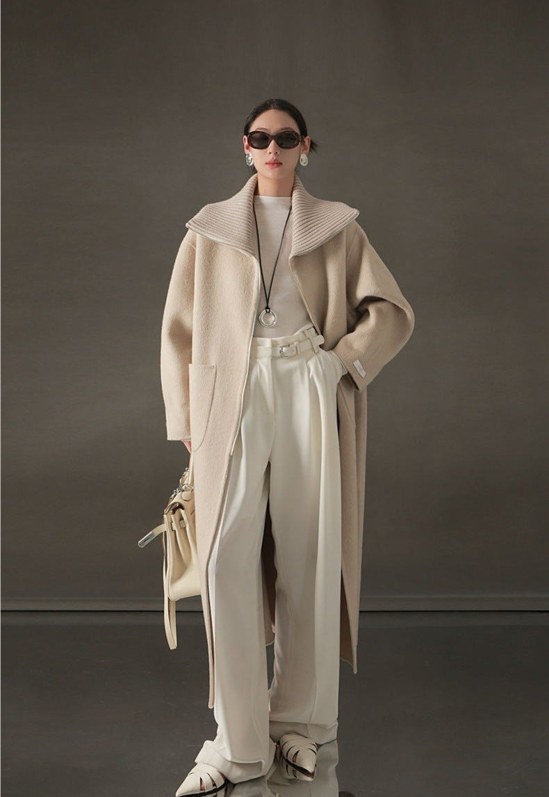 High Wool Content Long Coat with Mock Neck – Relaxed Fit, Zipper Front