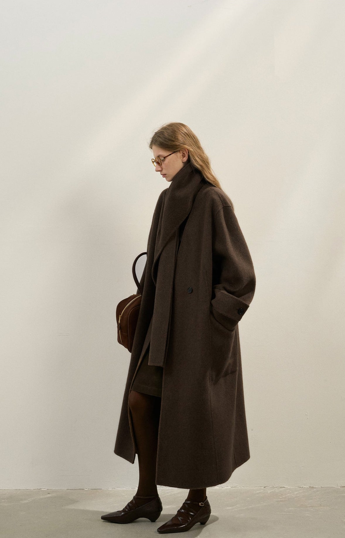 Premium Lamb Wool Shawl Collar Coat – Soft & Elegant Winter Overcoat