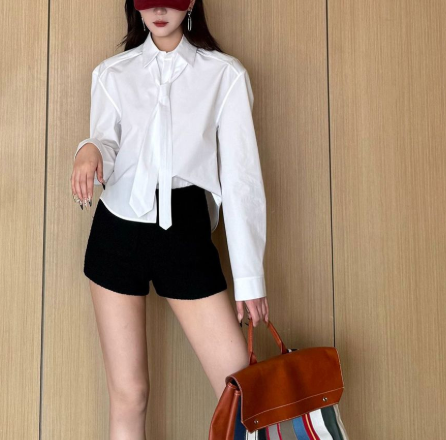 Detachable Tie Cropped Shirt