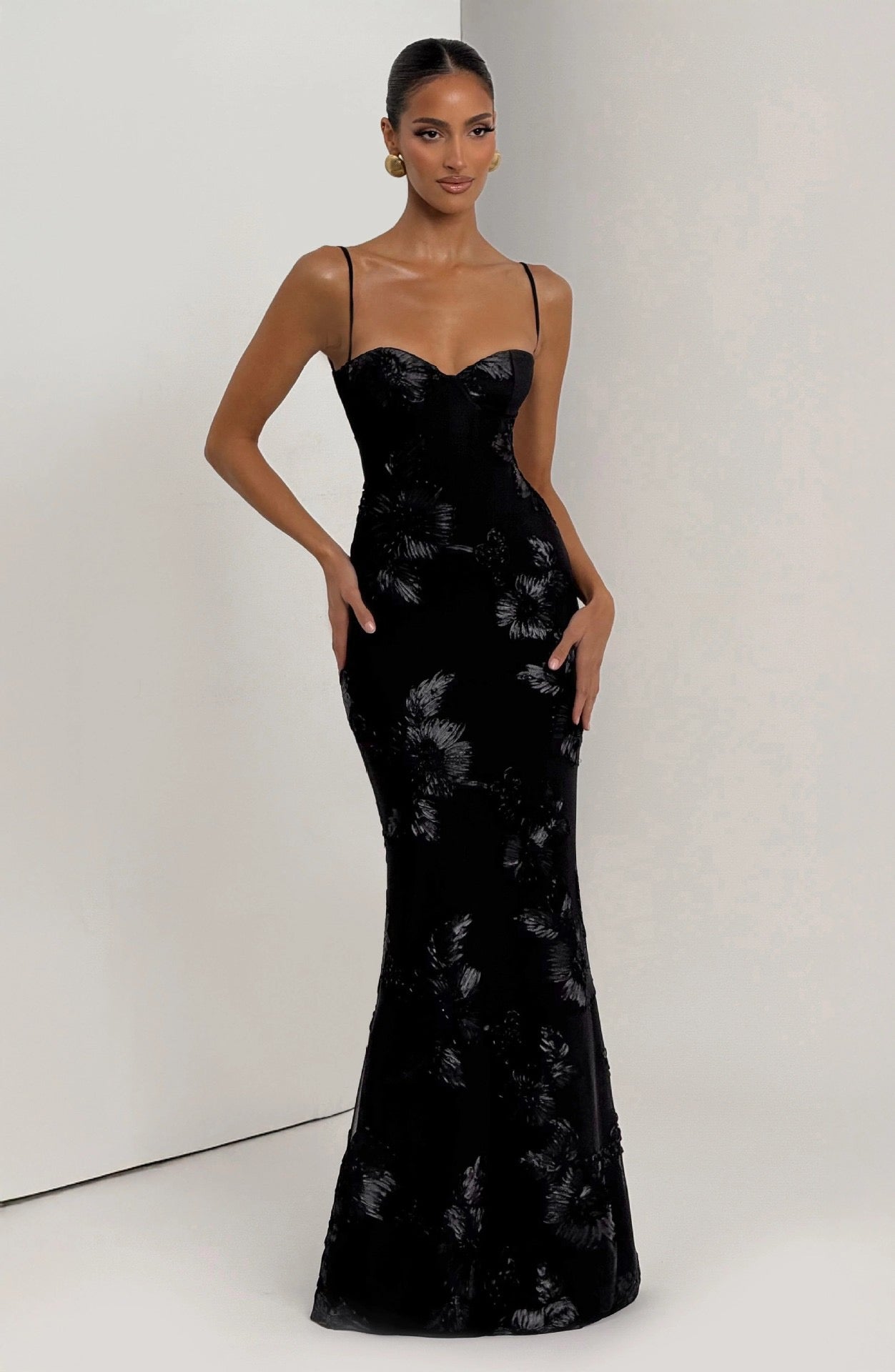 Aura 3D Floral Backless Maxi Dress