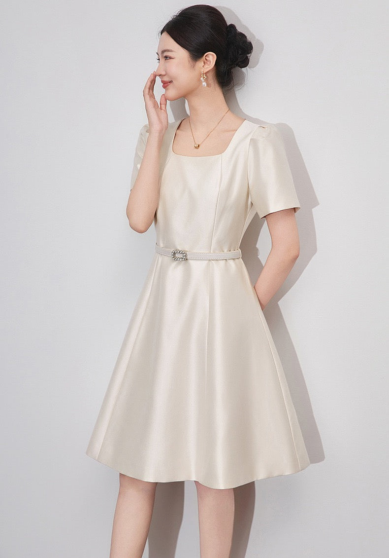 Élodie Square Neck Midi Dress