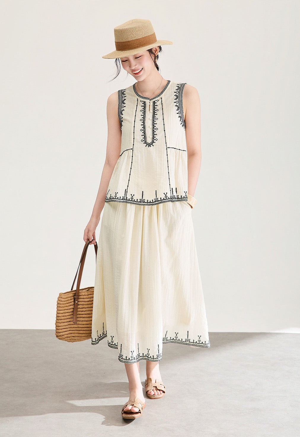 Sorella Embroidered Tencel Set