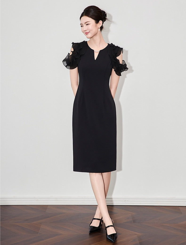 Élodie Lace Off-Shoulder Midi Dress