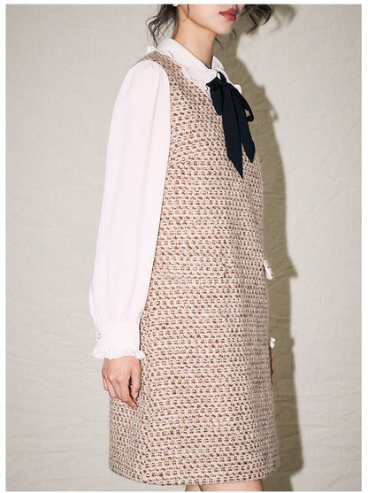 Contrast Collar Bow-Detail Pleated Dress