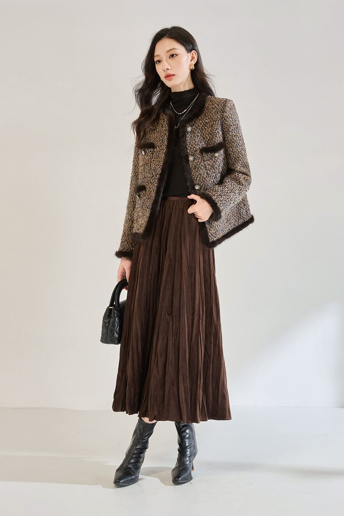 Luxury Tweed Short Puffer Jacket with White Duck Down Filling