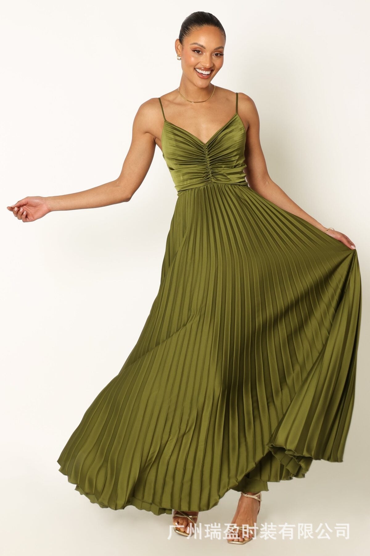 Elegant Pleated Backless Maxi Dress