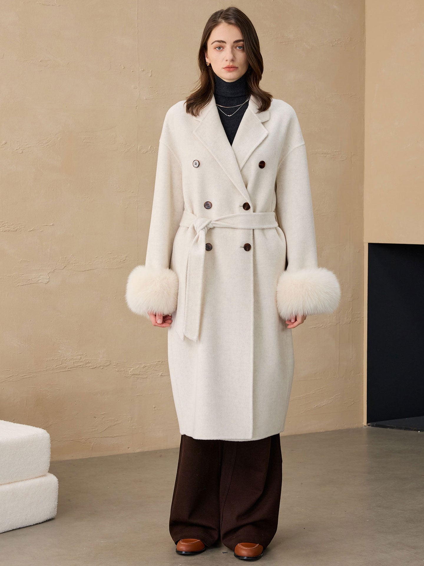 Alpaca Wool Long Coat with Fur Collar & Wide Sleeves