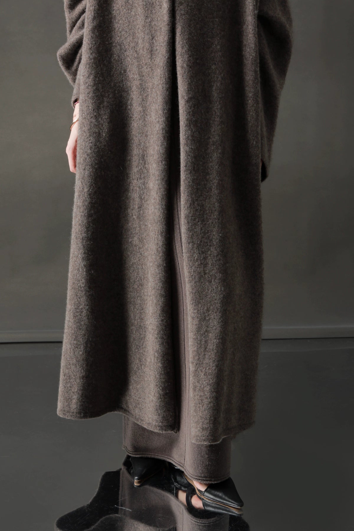 Minimalist Cashmere-Blend Wool Long Cardigan