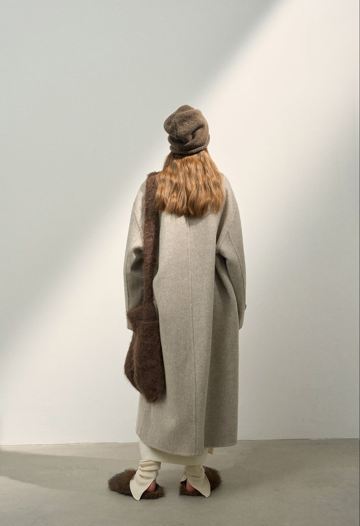 100% Wool Long Zip Coat – Timeless Warmth and Refined Simplicity