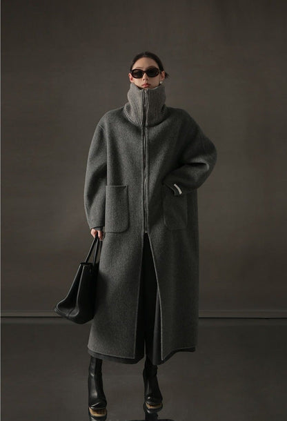 High Wool Content Long Coat with Mock Neck – Relaxed Fit, Zipper Front