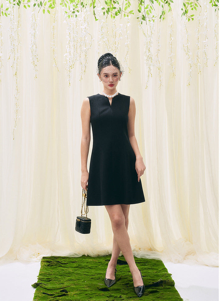 Élora Pearl Midi Dress