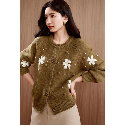 Hand-Embroidered Wool Cardigan – Elegant and Cozy Outerwear