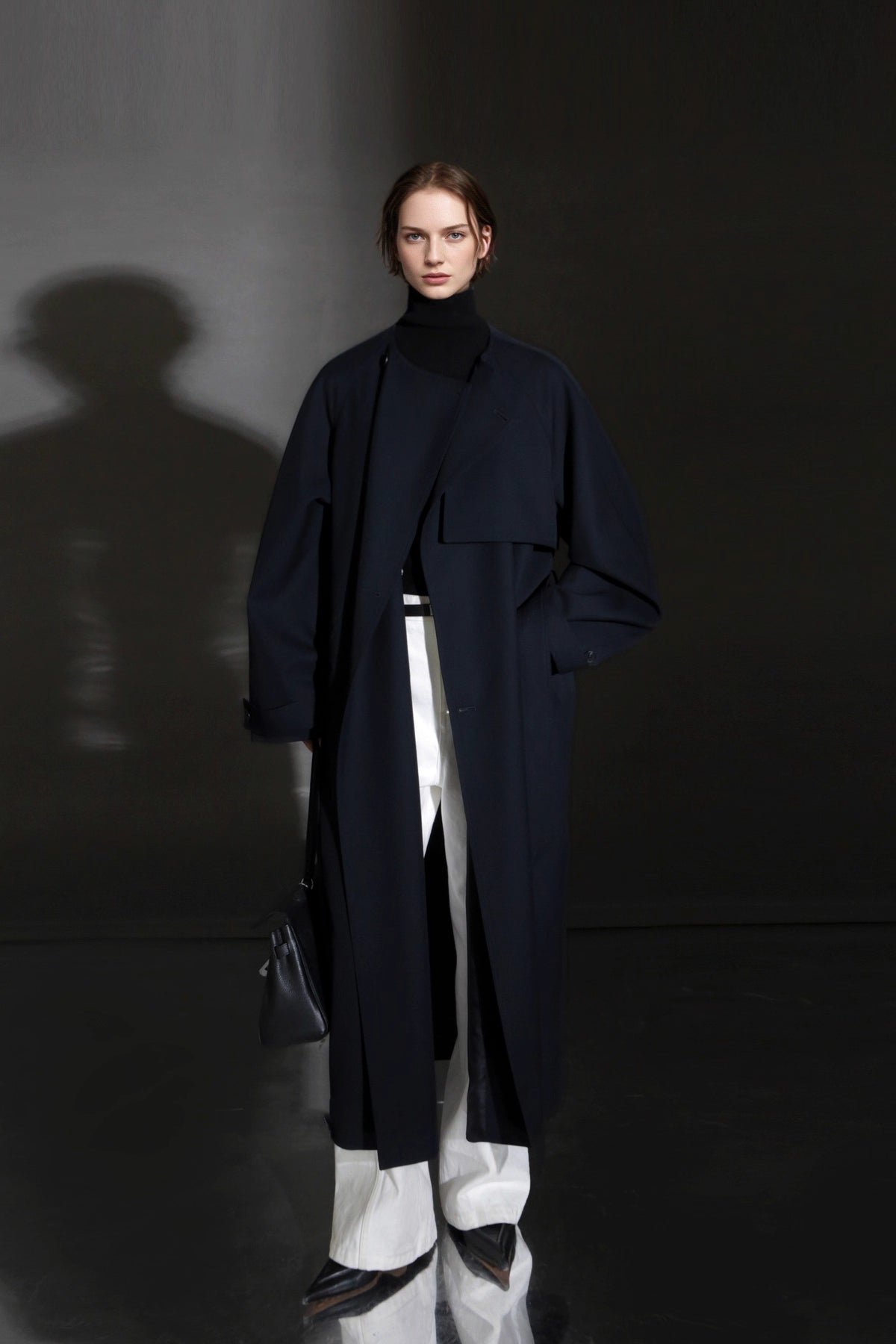 Minimalist Round Neck Wool Blend Trench Coat – Relaxed Fit