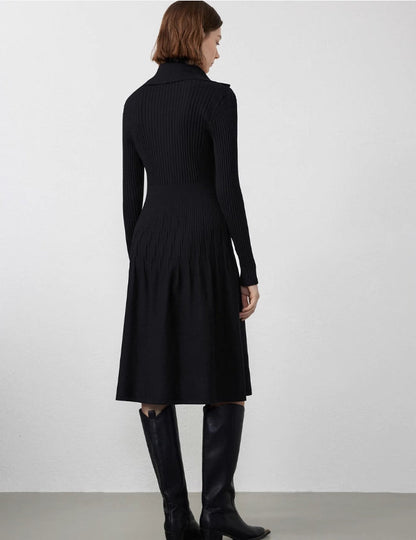 Collared Slim Fit Knit Dress