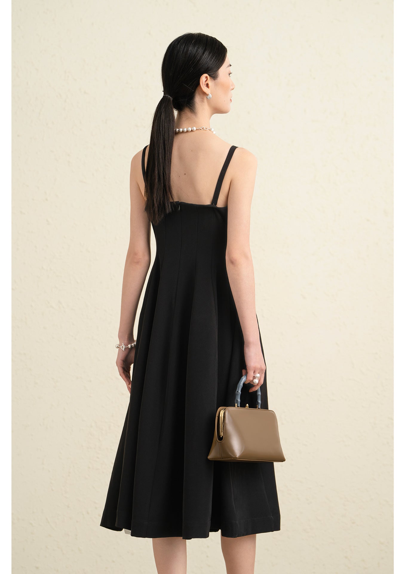 Noir Élise Square-Neck Midi Dress