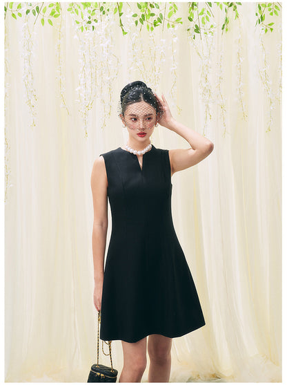 Élora Pearl Midi Dress
