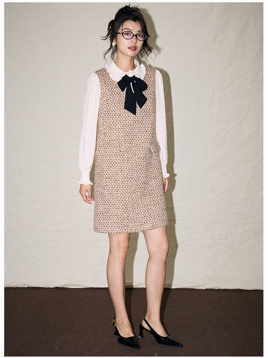 Contrast Collar Bow-Detail Pleated Dress