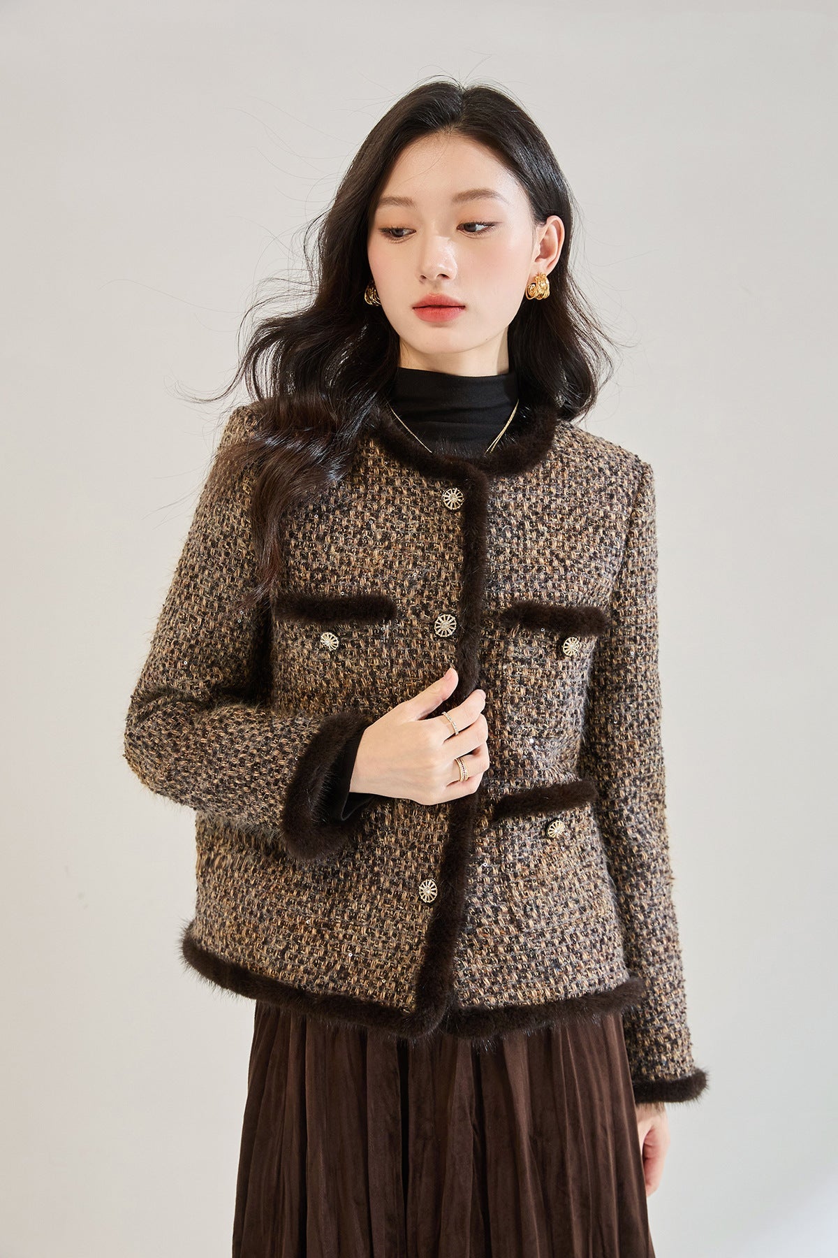 Luxury Tweed Short Puffer Jacket with White Duck Down Filling