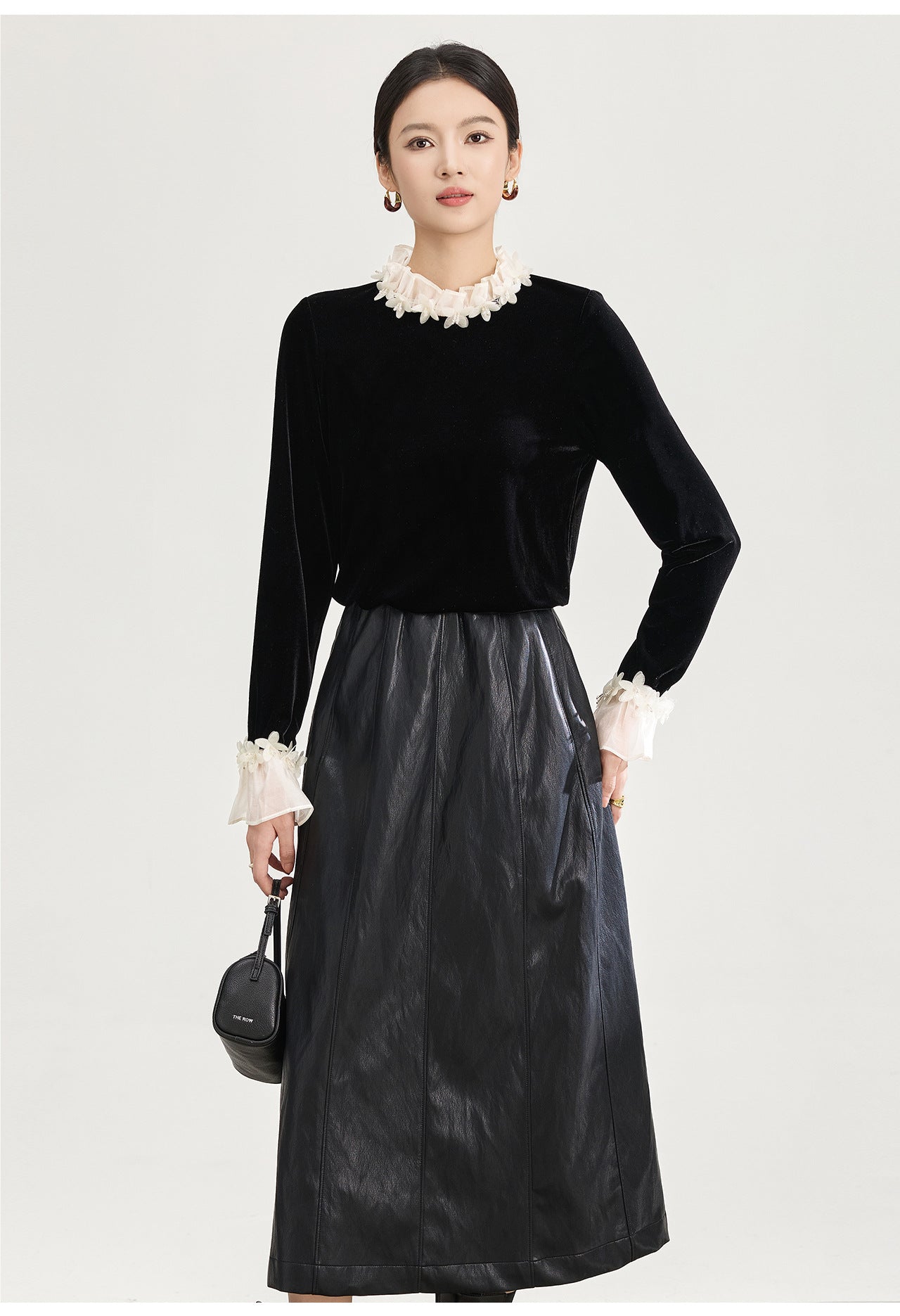 Floral Collar Velvet Blouse