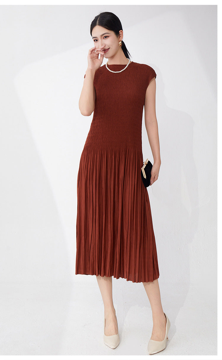Everyday Pleated Midi Dress – Sleeveless Comfort Fit