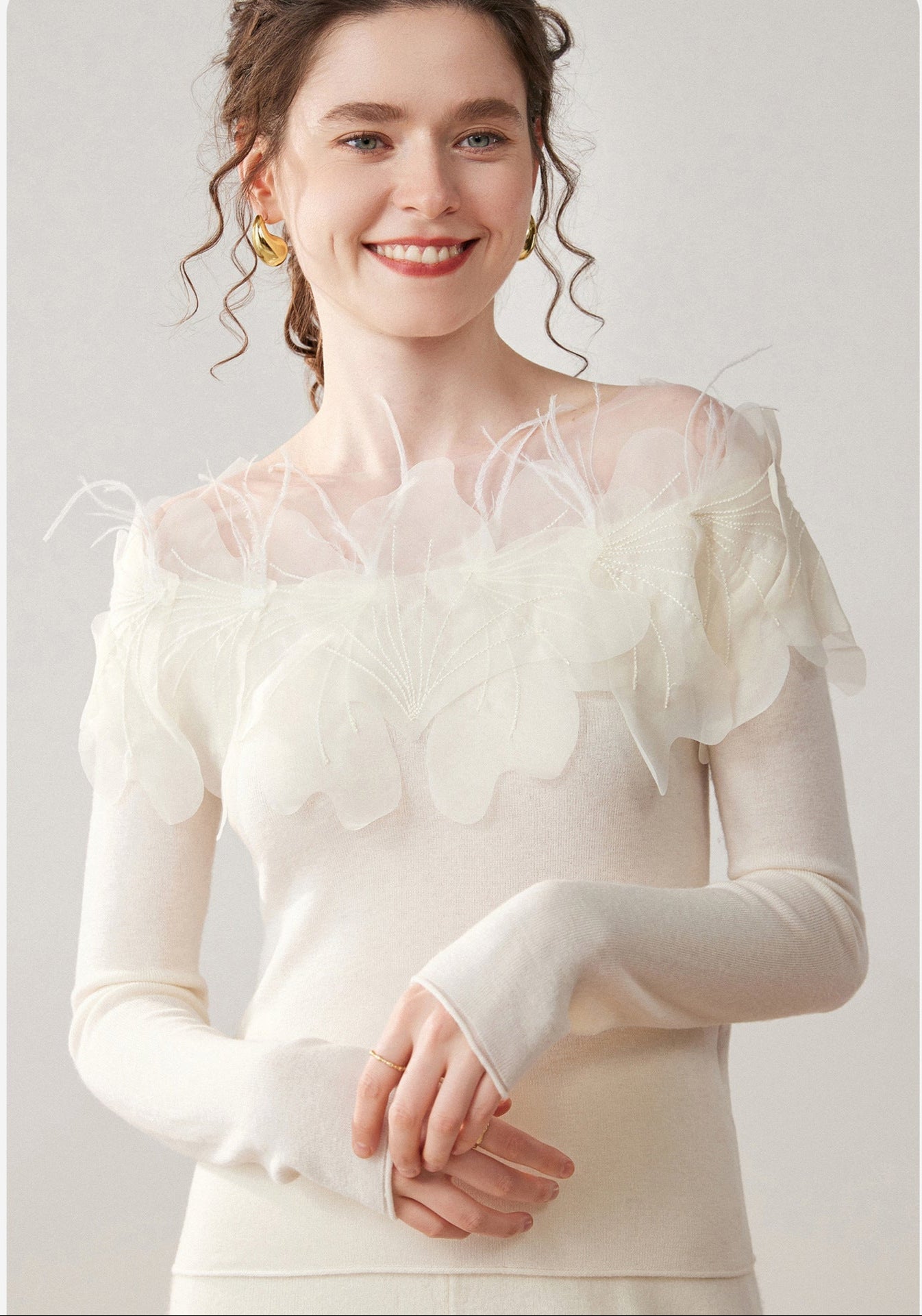 Hand-Embroidered Cashmere Sweater – One-Shoulder Floral & Feather Detail