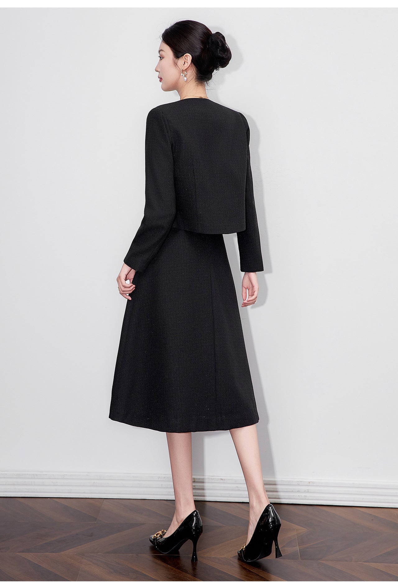 French-Inspired Two-Piece Set – Fitted Dress & Cropped Jacket