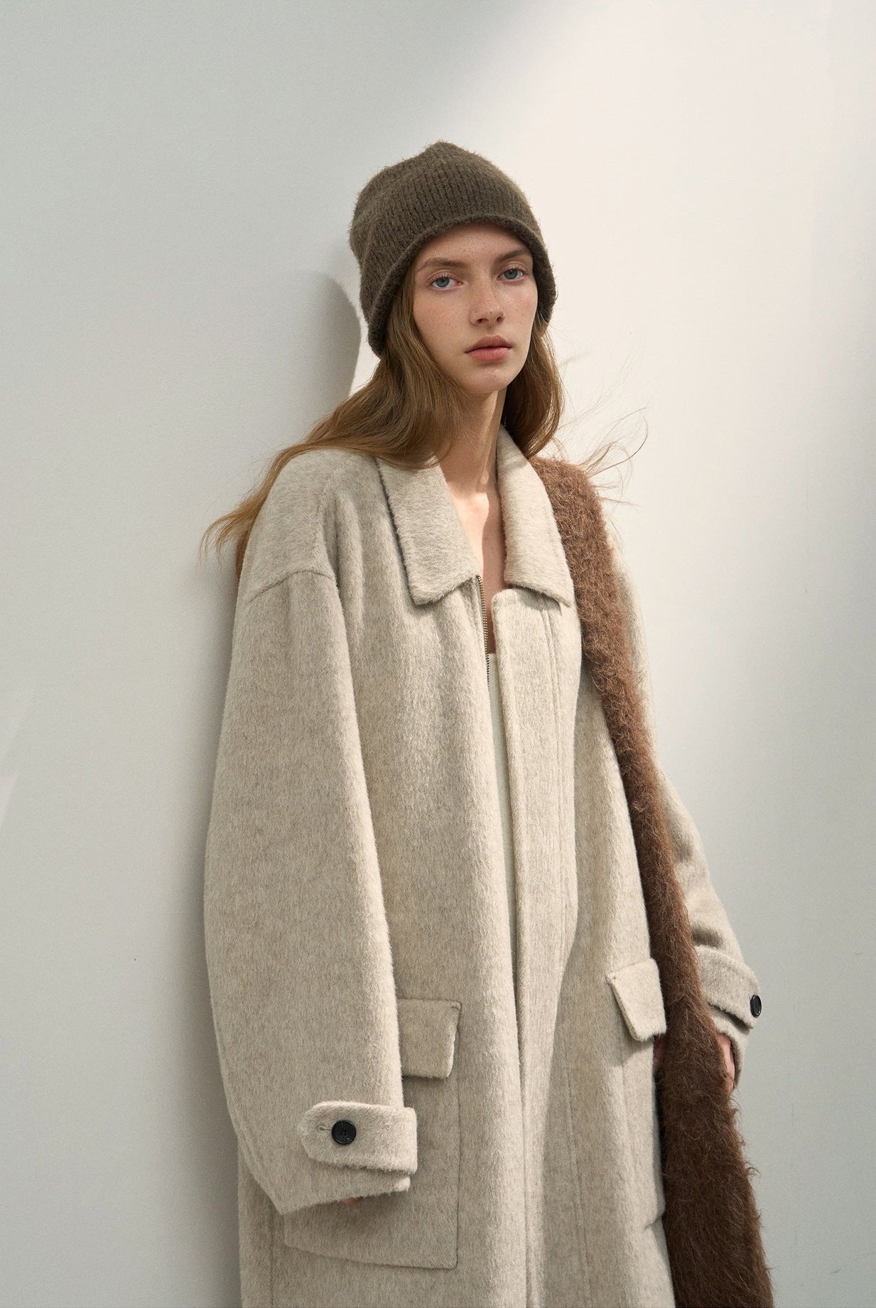 100% Wool Long Zip Coat – Timeless Warmth and Refined Simplicity