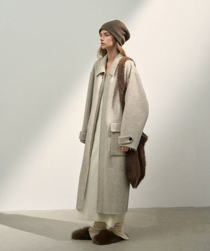 100% Wool Long Zip Coat – Timeless Warmth and Refined Simplicity