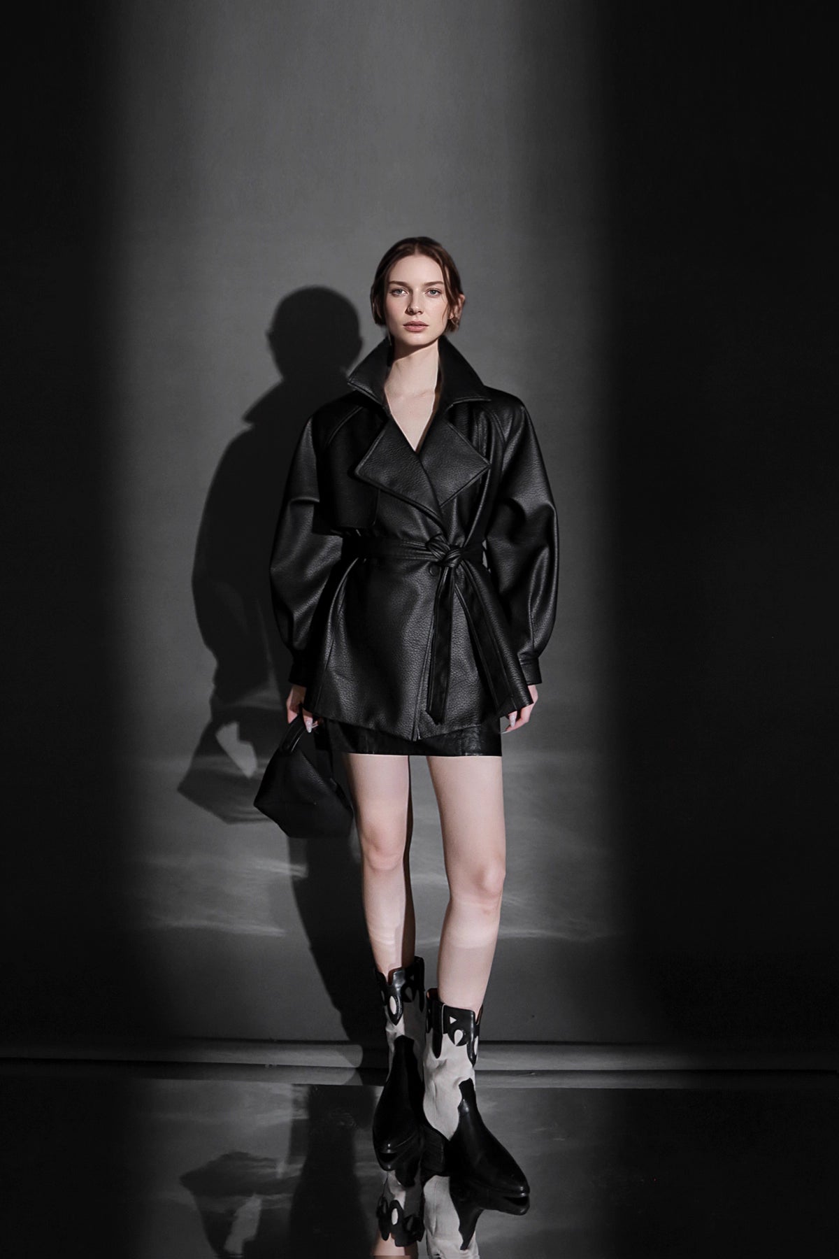 City Glow Balloon-Sleeve Faux Leather Jacket – Slim Fit Waist-Defined Design