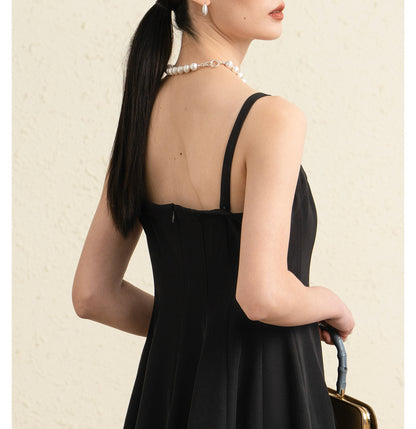 Noir Élise Square-Neck Midi Dress