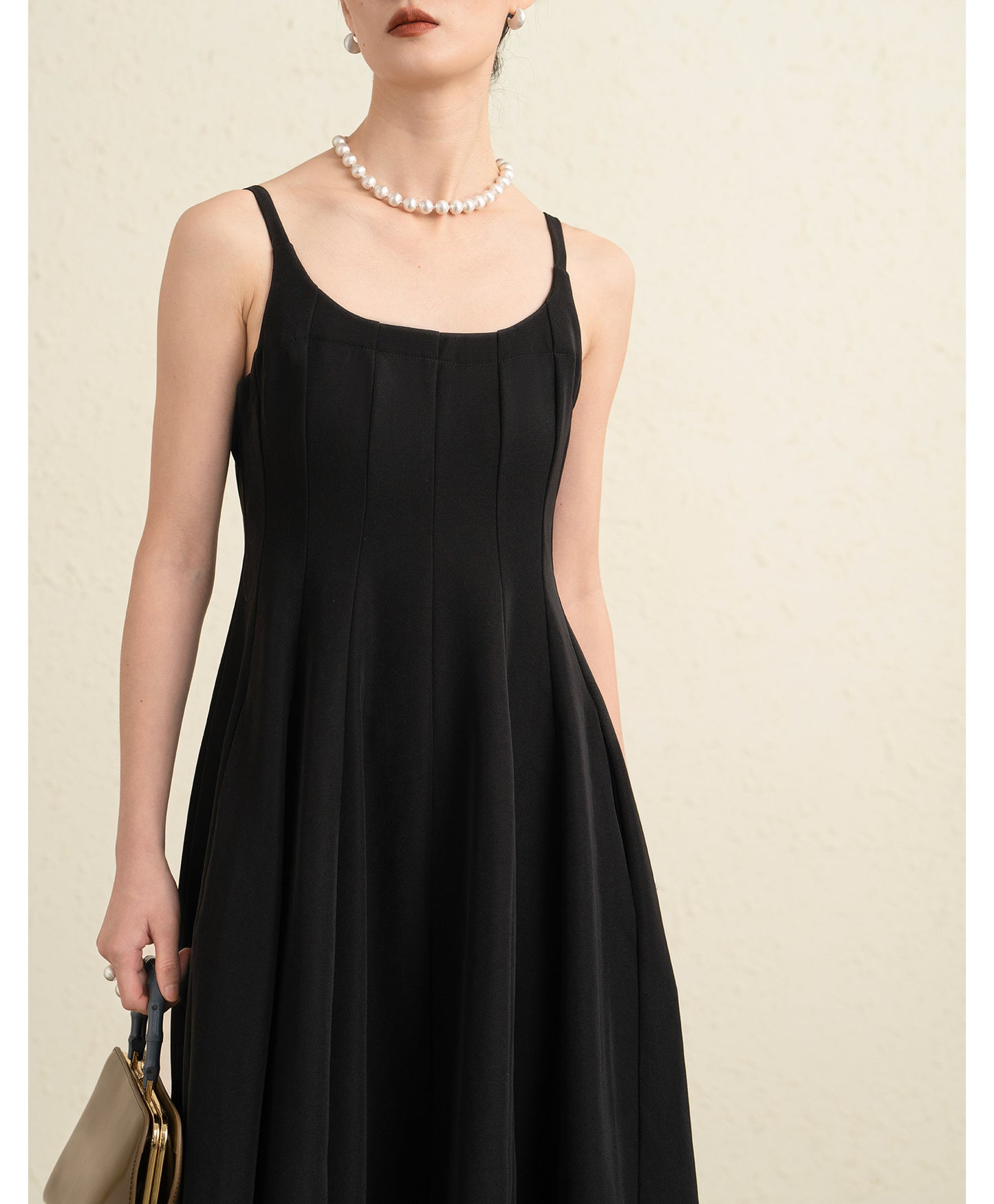 Noir Élise Square-Neck Midi Dress
