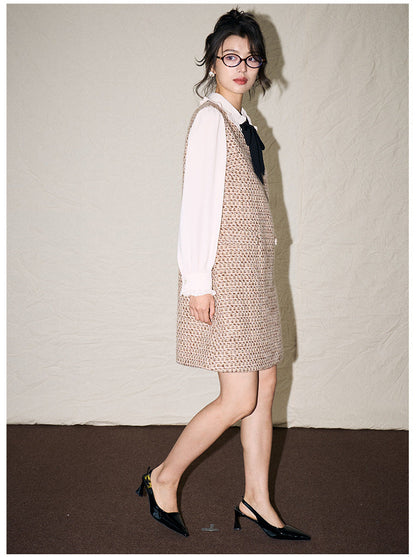 Contrast Collar Bow-Detail Pleated Dress