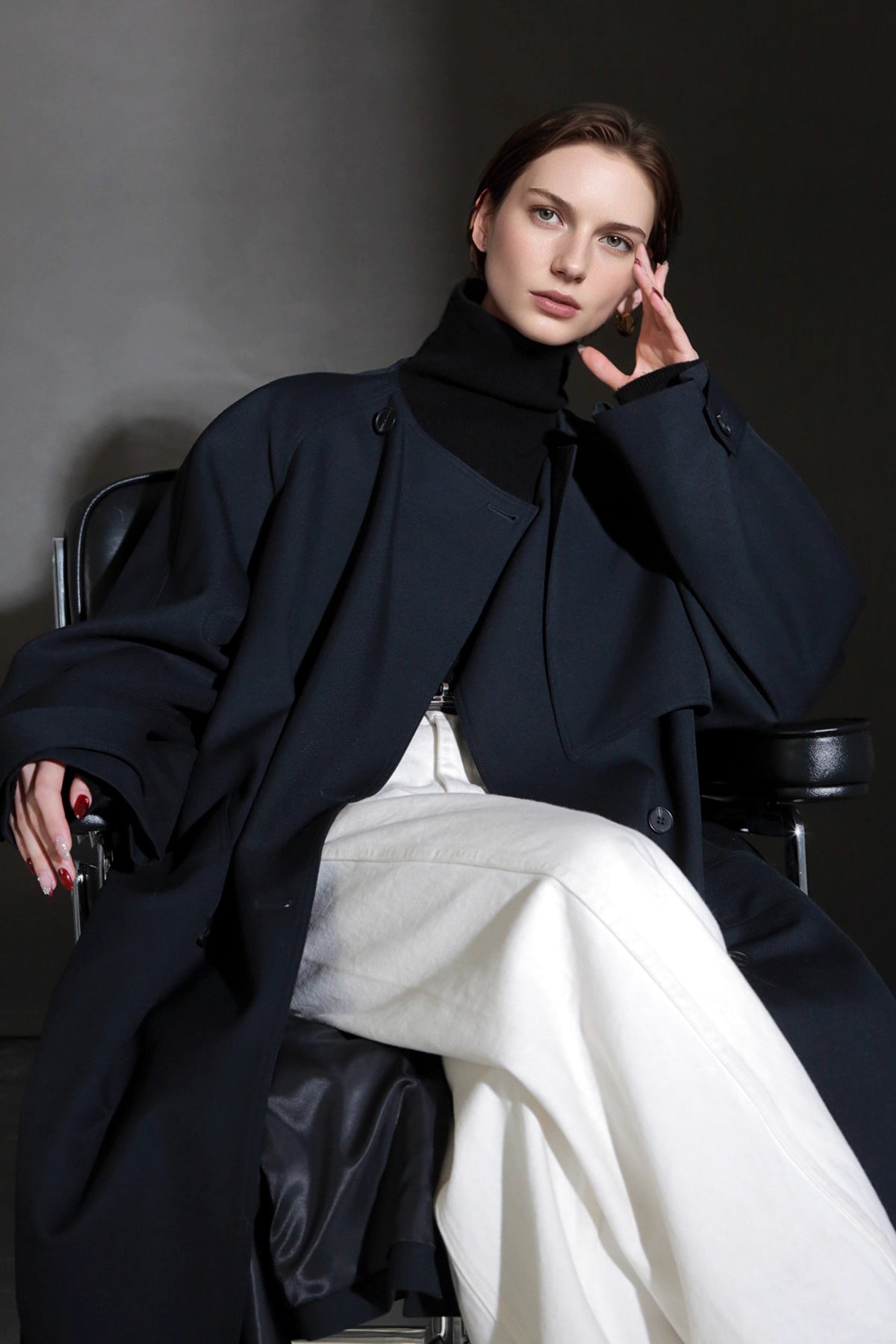 Minimalist Round Neck Wool Blend Trench Coat – Relaxed Fit
