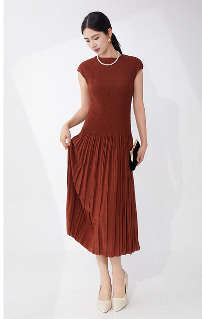 Everyday Pleated Midi Dress – Sleeveless Comfort Fit