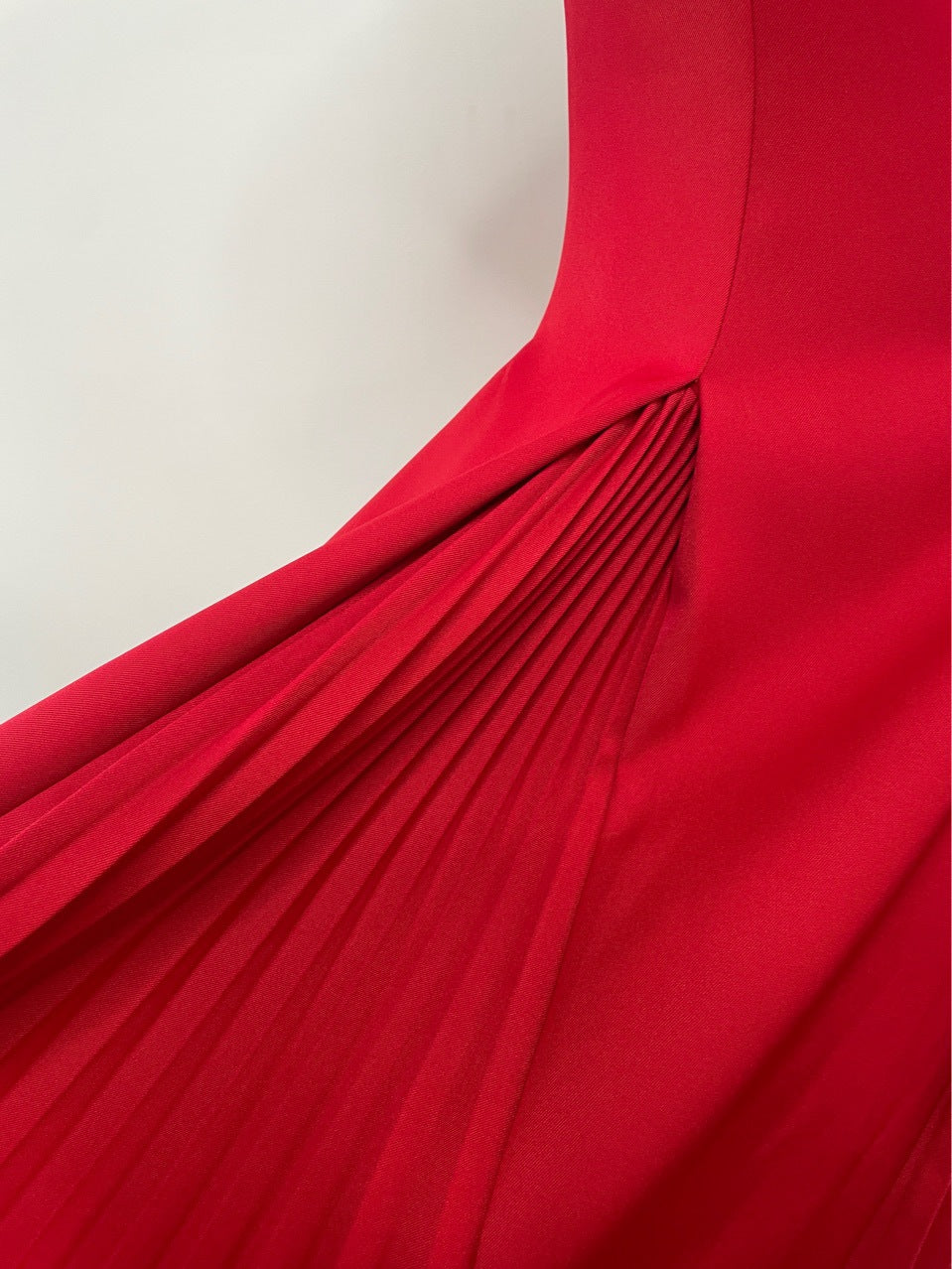 Apricot One-Shoulder Ruched Ball Gown – Elegant Crinkle Texture