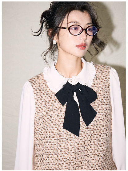 Contrast Collar Bow-Detail Pleated Dress
